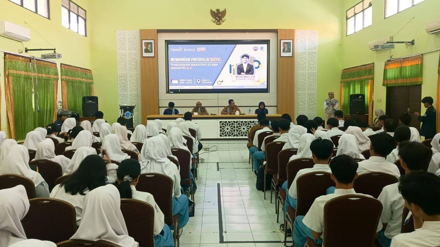 Guru Tamu dari UMSIDA “Membangun Portofolio Digital”