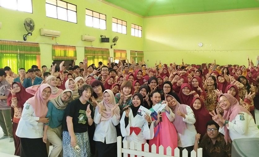 Memantik Semangat ‘Gambaru’ SMK Negeri 2 Buduran Hadirkan Guru Tamu Dari Jepang