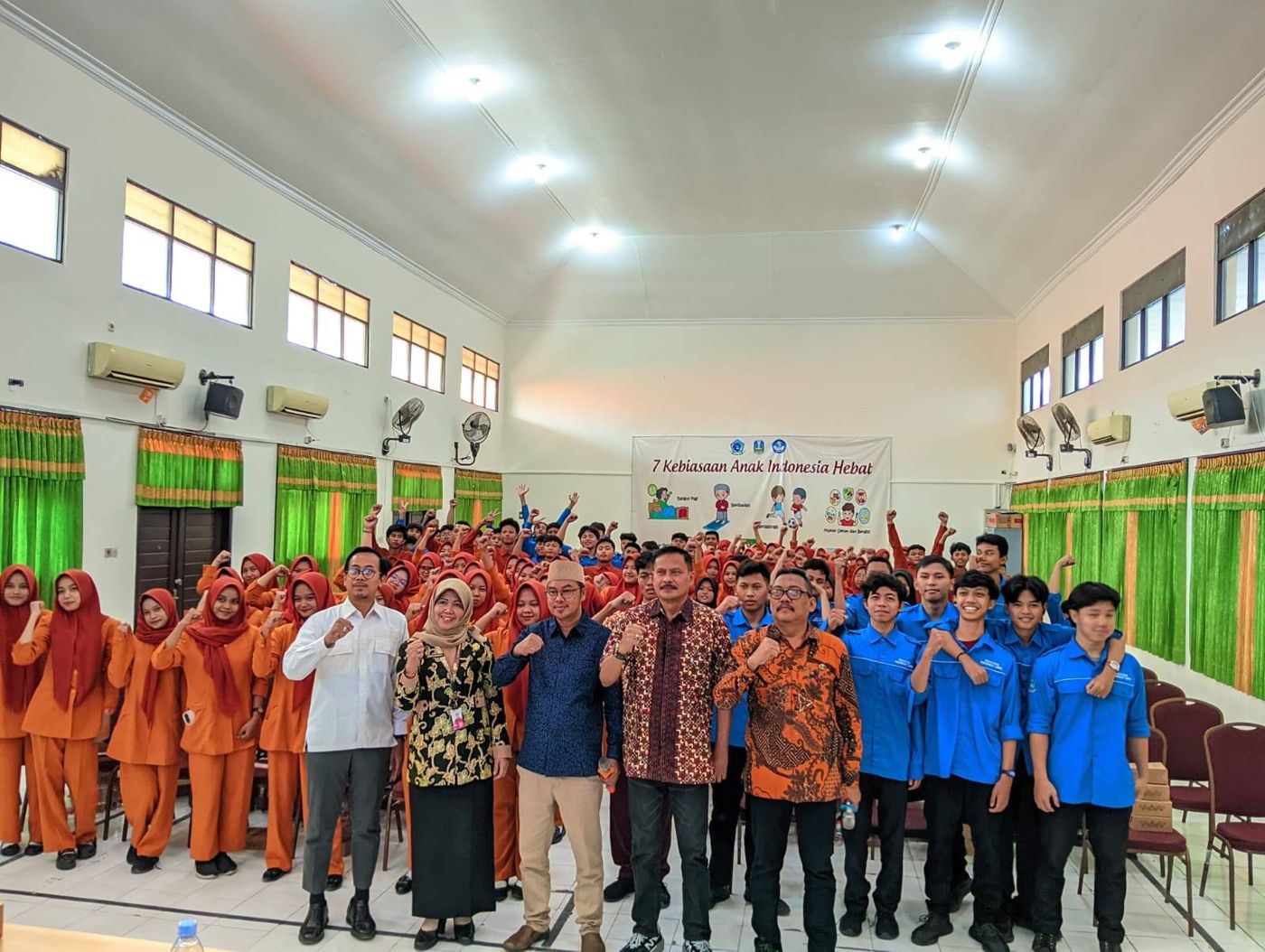 Kegiatan Seminar Pemberantasan Terorisme bersama Ketua DPRD, Tim Bakesbangpol dan BNPT Sidoarjo