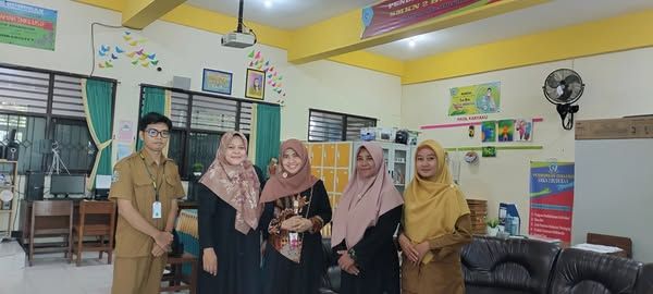 Kunjungan DWP SMPN 2 PORONG